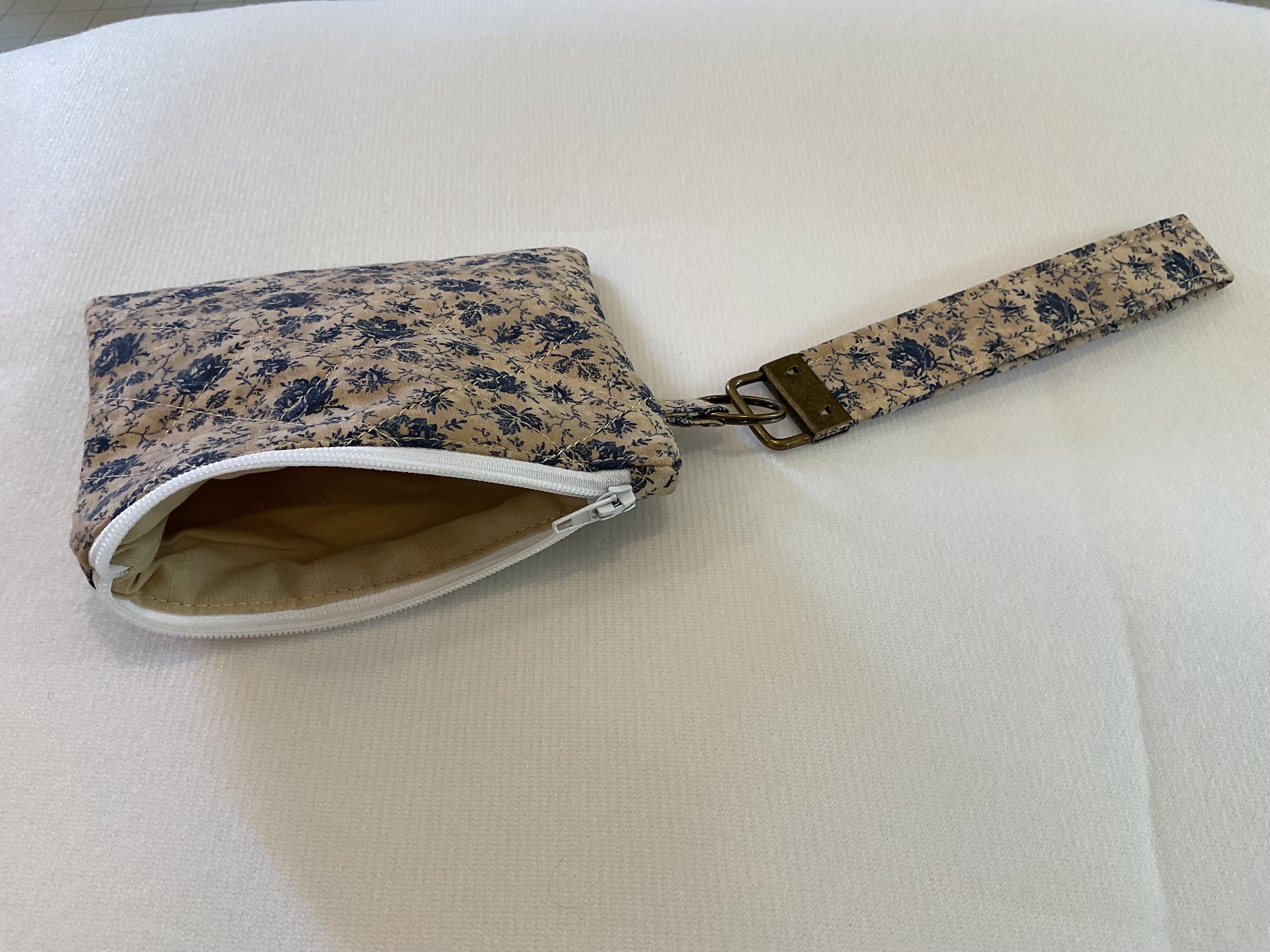 Quilted Floral Keychain Wallet with Wristlet – Handmade Zipper Pouch