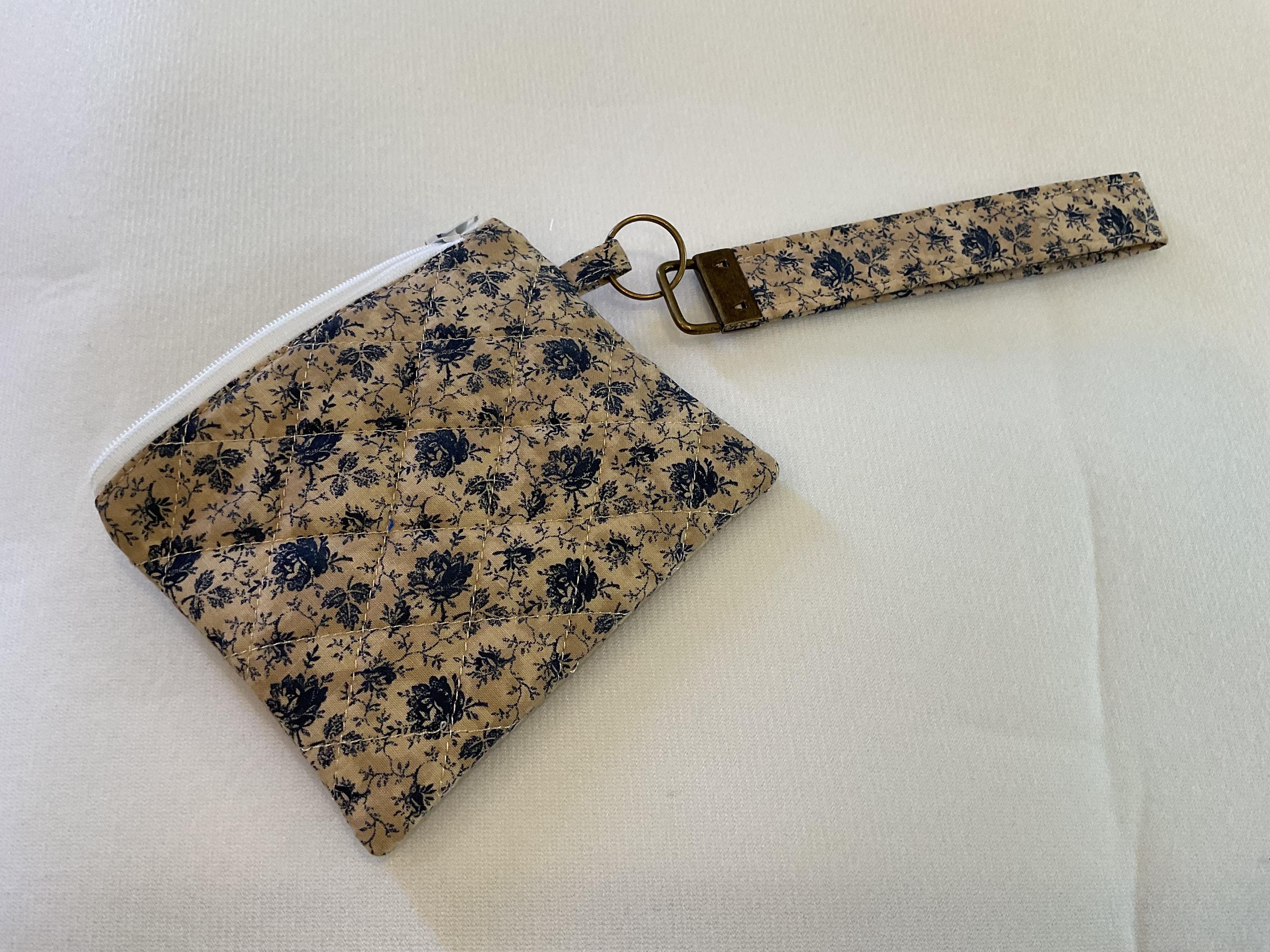 Quilted Floral Keychain Wallet with Wristlet – Handmade Zipper Pouch
