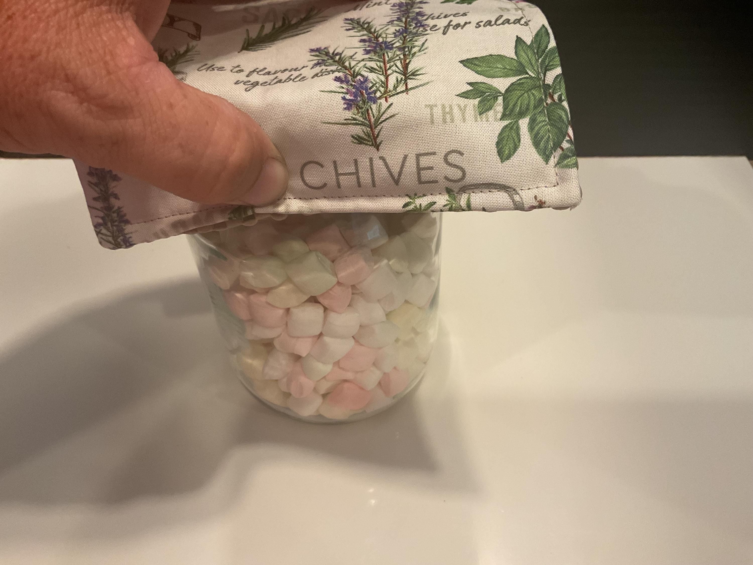 Herb Print Jar Opener: Farmhouse Kitchen Non-Slip Grip