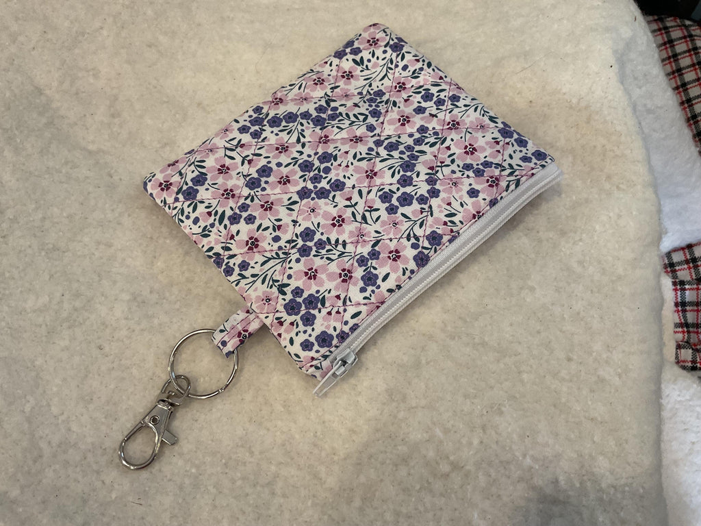 Floral Quilted Keychain Wallet with Zipper Pouch – Small Coin Purse, ID Holder, Card Case